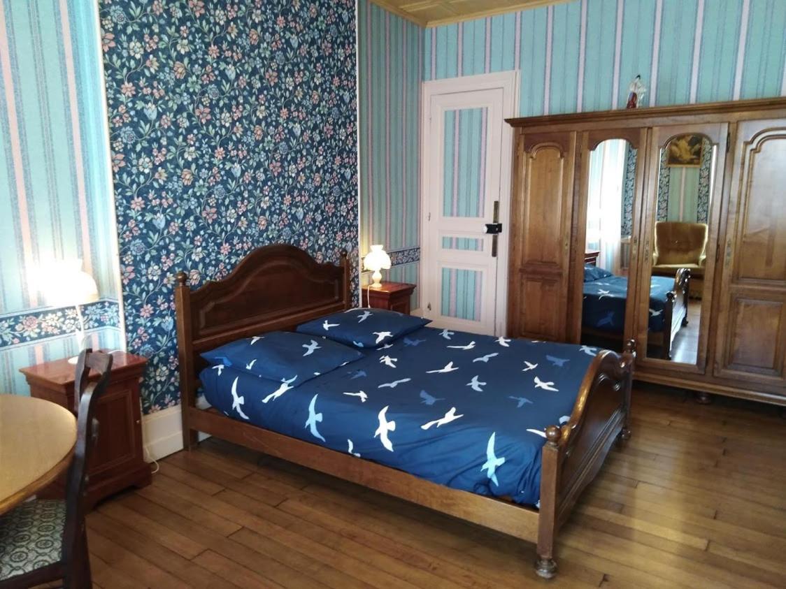 Le Point Du Jour Bed & Breakfast Revin  Екстериор снимка