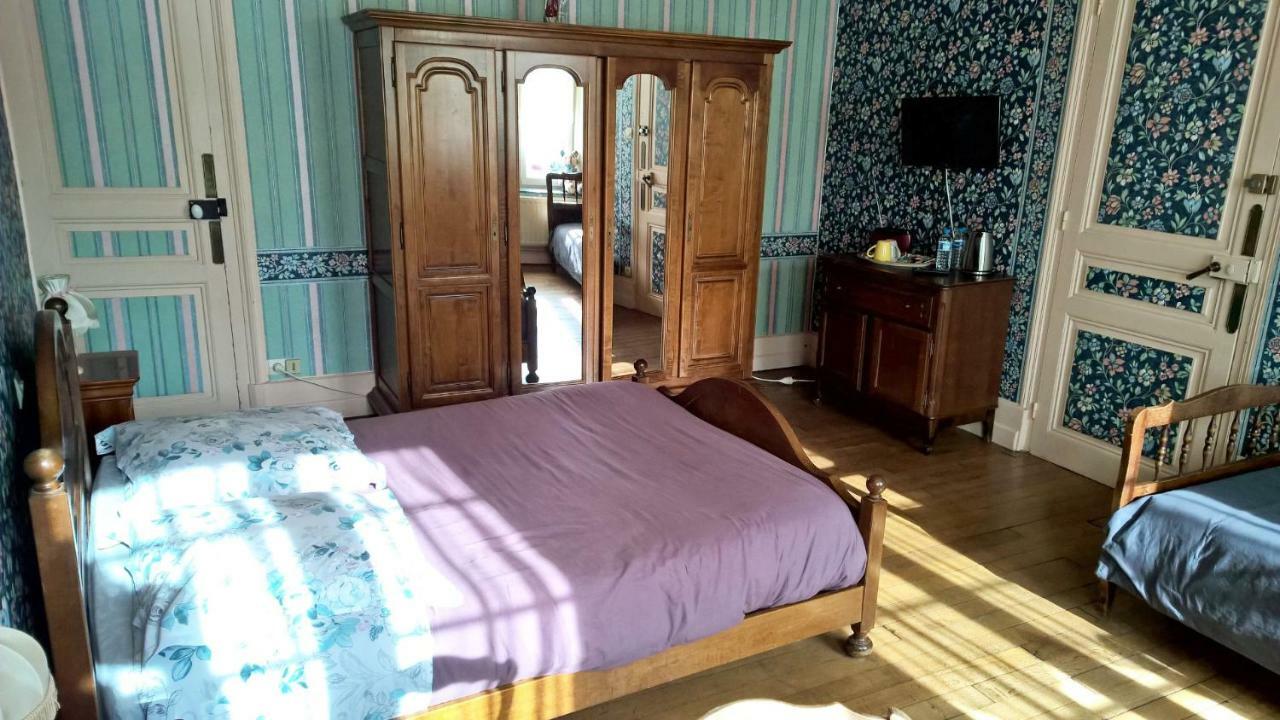 Le Point Du Jour Bed & Breakfast Revin  Екстериор снимка